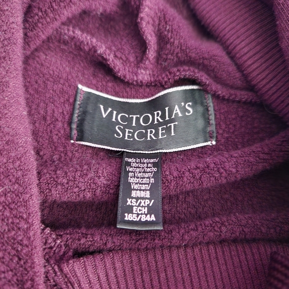 Victoria Secret Sweatshirt size XS (fits S) - Picture 2 of 3